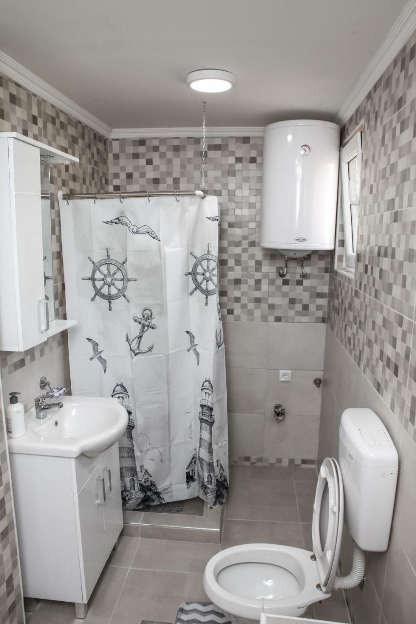 Apartman Kaca Цетине Екстериор снимка