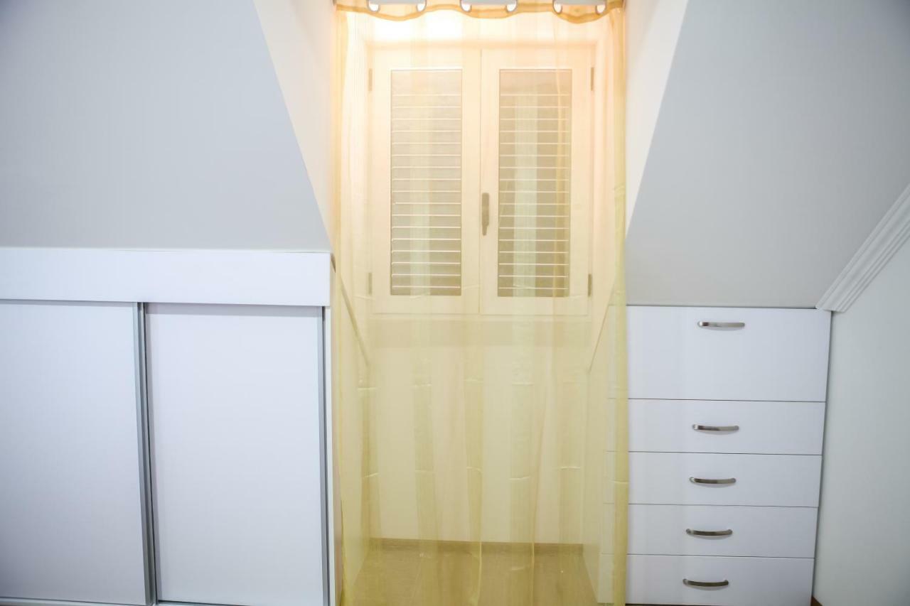Apartman Kaca Цетине Екстериор снимка