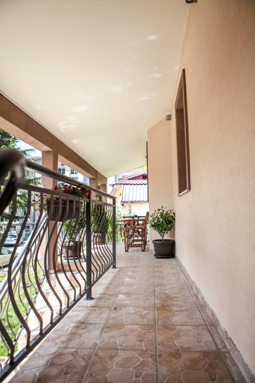 Apartman Kaca Цетине Екстериор снимка