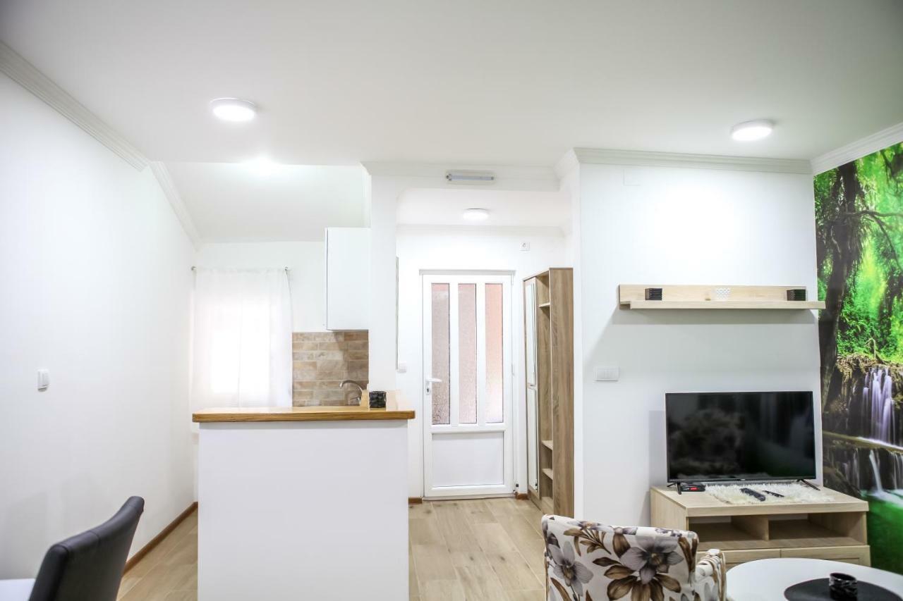 Apartman Kaca Цетине Екстериор снимка
