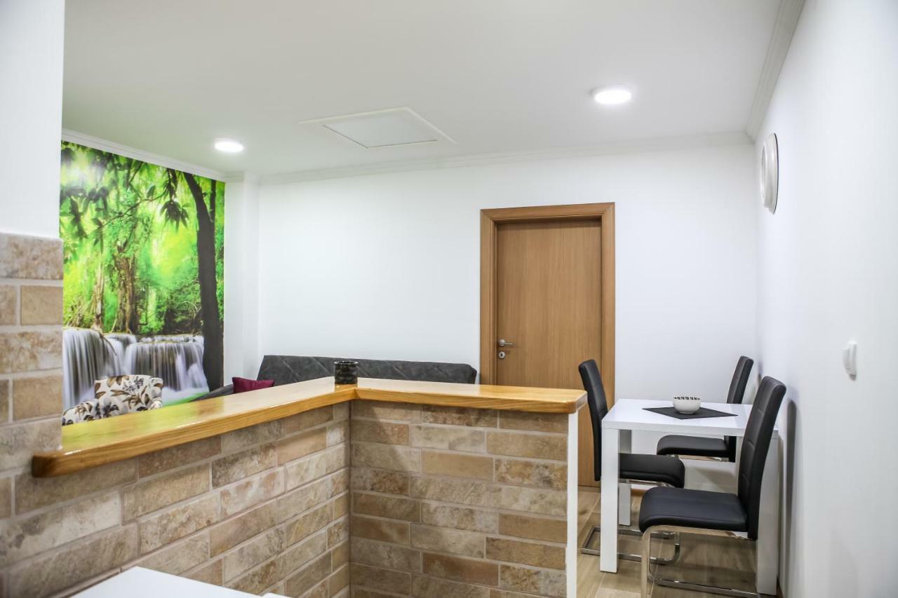 Apartman Kaca Цетине Екстериор снимка