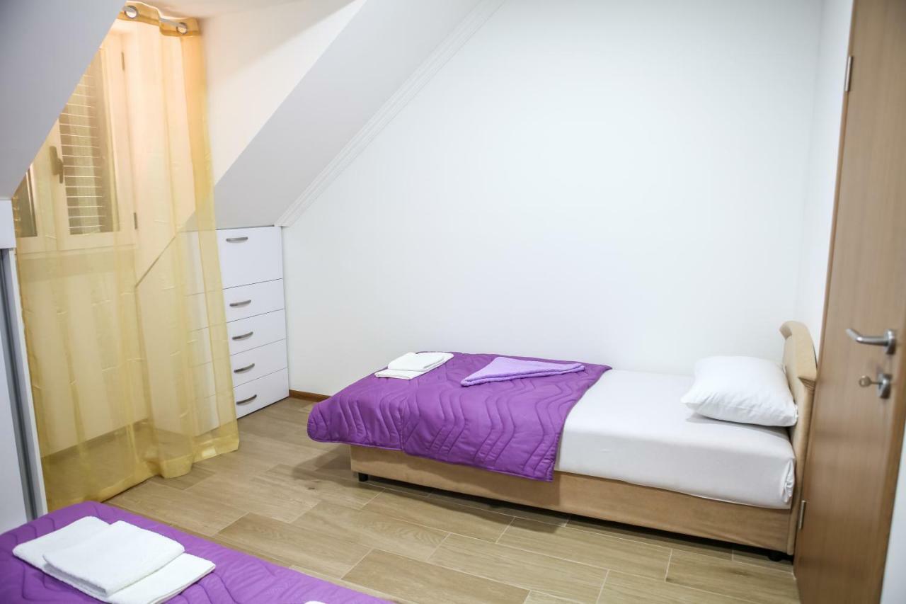 Apartman Kaca Цетине Екстериор снимка