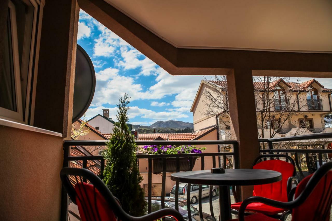 Apartman Kaca Цетине Екстериор снимка